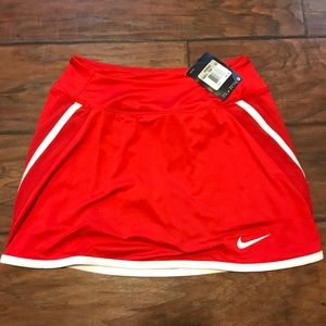BNWT Nike tennis skirt